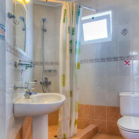 George And Dawn 2* Lithakia (Zakynthos)